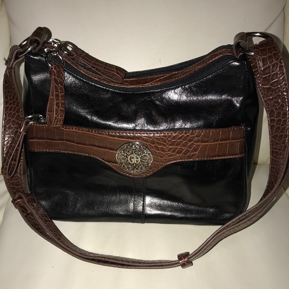 Giani Bernini Handbags - Giani Bernini Cross Body Purse